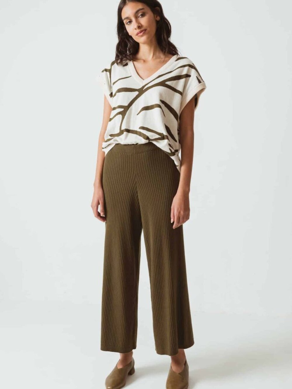 SKFK GAI Women’s Organic Cotton Trouser Pants Culottes NEW sz 6 Dark Olive Green